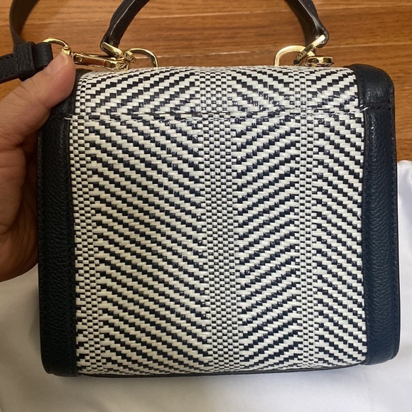 EUC Michael Kors Blue Navy and White Kinsley XS satchel. - Picture 7 of 17